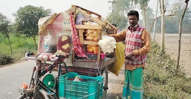 জীবন থেকে হারিয়ে গেছে আট আনার জলি আচার!