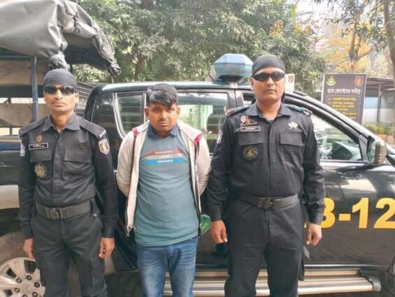 বগুড়ার হত্যা মামলার পালাতক আসামিকে ঢাকা থেকে গ্রেফতার