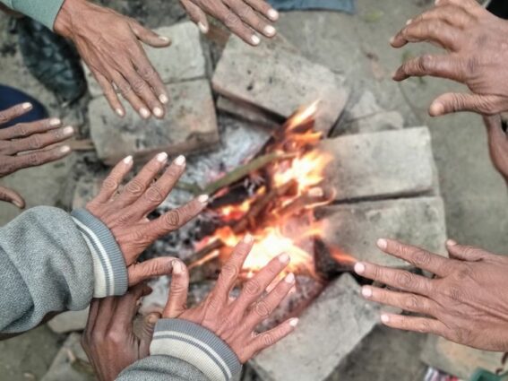 সান্তাহারে সর্বনিম্ন তাপমাত্রা, ভোগান্তিতে নিম্ন আয়ের মানুষ