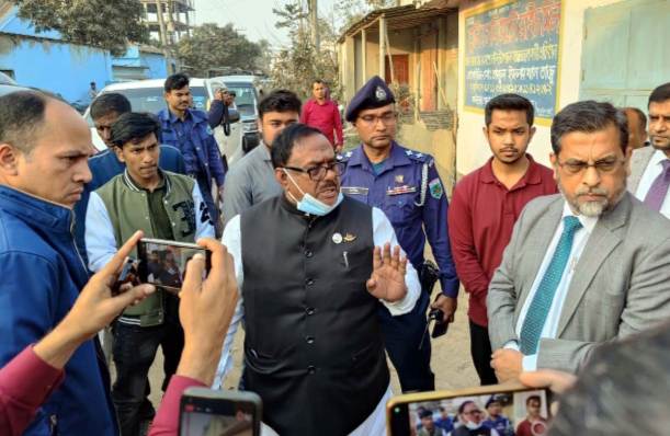 বগুড়ার শেরপুরে খাদ্যমন্ত্রী আকস্মিক অভিযান অটোরাইস মিল সিলগালা ও জরিমানা