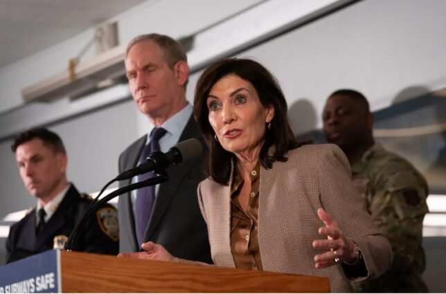 প্রথম আমেরিকান শহর হিসাবে ইতিহাস তৈরি করেছে