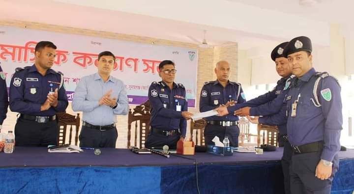 সুনামগঞ্জ পুলিশের মাসিক কল্যাণ ও অপরাধ পর্যালোচনা সভায় এ্যাওয়ার্ড পেলেন এস আই মোহন