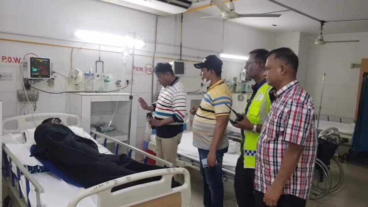 সাভারে সাংবাদিকের ছেলেসহ দুই জনকে কুপিয়ে জখম