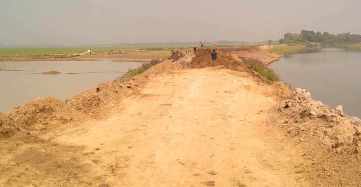 সুনামগঞ্জে মাটির পরিবর্তে বালি দিয়ে বাধঁ নির্মাণ,লুটপাটের মহোৎসব