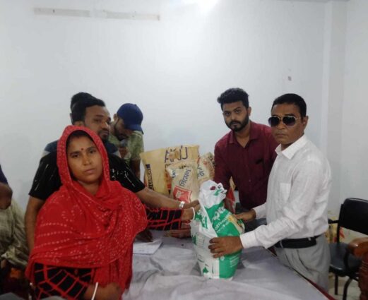 জাতীয় দৃষ্টি প্রতিবন্ধী সংস্থার উদ্যোগে ইফতার সামগ্রী বিতরণ