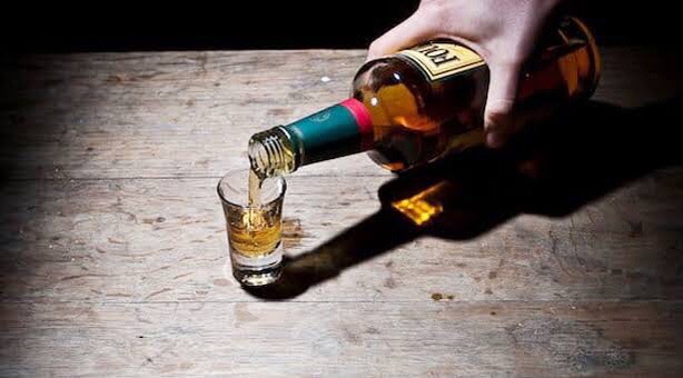 নওগাঁয় মদপানে তিন বন্ধুর মৃত্যু