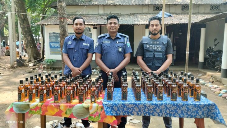 বিপুল পরিমাণ ভারতীয় মদ উদ্ধার