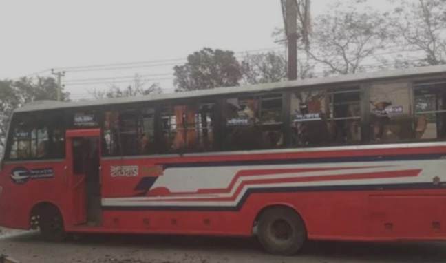 সাভারে চালক ও কন্ট্রাক্টরের মৃত্যুর ঘটনা, নিজেকে বাঁচাতে হেলপারের নাটক