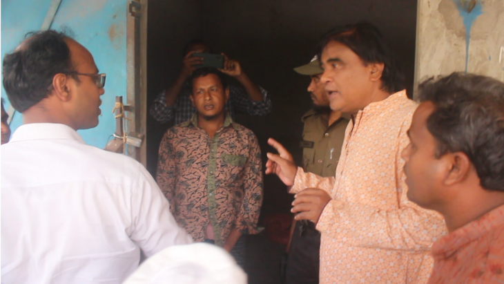 ঠাকুরগাঁওয়ে গুদাম ঘর থেকে সরকারি চাল জব্দ