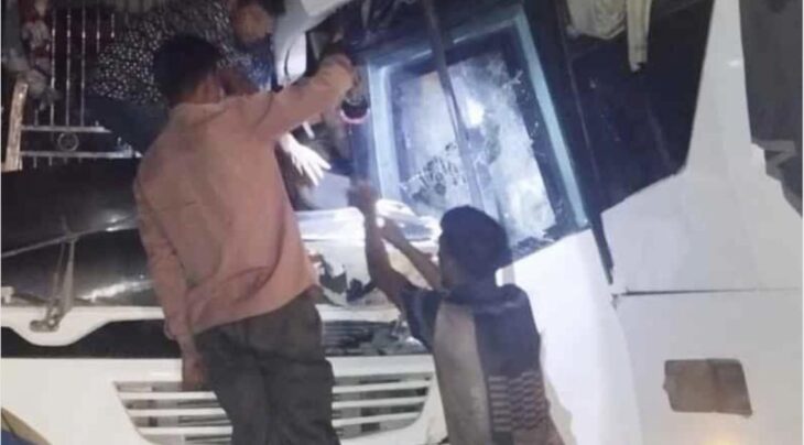 বগুড়ায় দুটি বাসের মুখোমুখি সংঘর্ষে নিহত এক, আহত পাঁচ