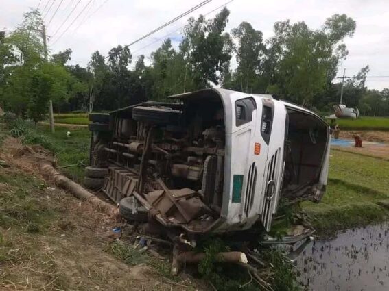 পলাশবাড়ীতে সড়ক দুর্ঘটনায় নিহত-১ জন