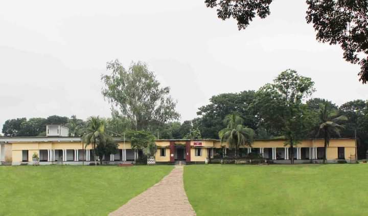 ঠাকুরগাঁওয়ের সন্মানিত জেলা প্রশাসক,জেলা পরিষদ চেয়ারম্যান এবং পৌর মেয়রের দৃষ্টি আকর্ষণ