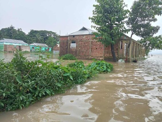 সুনামগঞ্জে নদ-নদীর পানি বৃদ্ধি অতি বৃষ্টিপাতের কারণে 