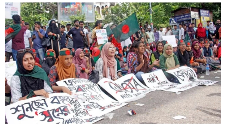 বাংলাদেশে কোটা বিভাজনে বাদ পড়লো মুক্তিযোদ্ধার নাতিরা