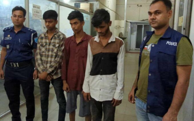 ফেসবুকে প্রেমের সর্বস্ব লুট,ছুরিকাঘাতে যুবককের মৃত্যু,৩জন আট