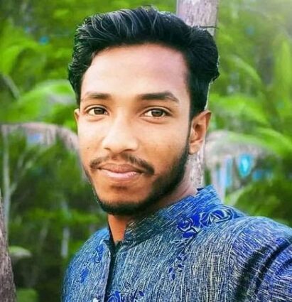 পঞ্চগড়ে সড়ক দুর্ঘটনায় গুরুতর আহত বাবা অচেতন,ছেলেকে দাফন সম্পুর্ন 