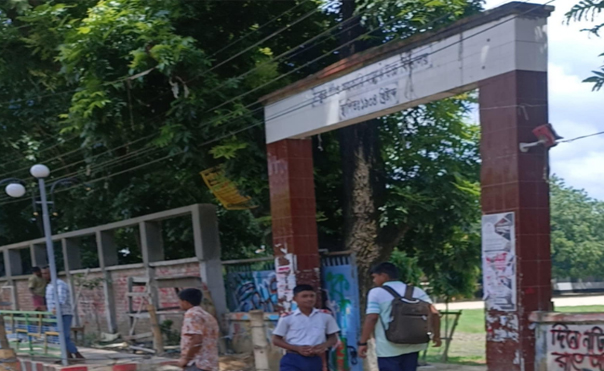 নাগরিক ভাবনা: স্কুলের প্রাচীরটা আধুনিক হতে পারতো