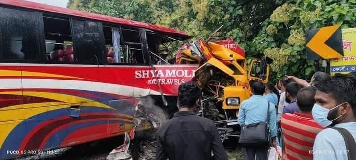 ঠাকুরগাঁওয়ে ত্রিমুখী সংঘর্ষে নিহত-২,আহত ১০ জন