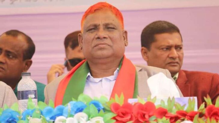 দেশ ছেড়ে পালালো পঞ্চগড় জেলা পরিষদ চেয়ারম্যান