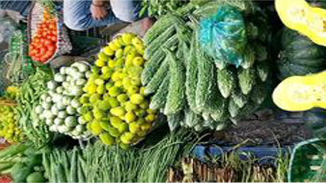 নিত্য প্রয়োজনীয় দ্রব্যের মূল্য নিয়ন্ত্রণের দাবি সাধারণ মানুষের