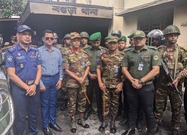 সেনা সহায়তায় বগুড়ার ১২ থানায় সীমিত পরিসরে কার্যক্রম শুরু,সদর থানার কার্যক্রম ডিবি কার্যালয়ে চলছে