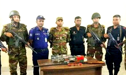 বগুড়ার এশিয়া সুইটস পরিচালকের বাড়ি থেকে ৬৬৩ রাউন্ড কার্তু্‌জসহ বন্দুক উদ্ধার