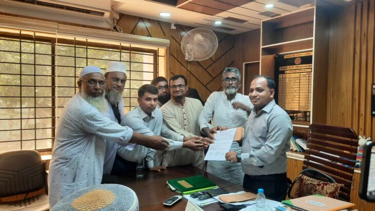 চিরিরবন্দরে বেসরকারী শিক্ষা ব্যবস্থা জাতীয়করনের দাবিতে মানববন্ধন ও র‍্যালি ও স্মারকলিপি প্রদান