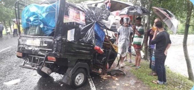 পঞ্চগড় তেঁতুলিয়ায় মিনিবাস-থ্রি হুইলার সংঘর্ষে একজন চালক নিহত