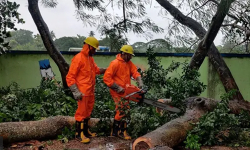 ভারতের পশ্চিমবঙ্গে ও ওড়িশা ঘূর্ণিঝড় দানার যে প্রভাব দেখা গেছে
