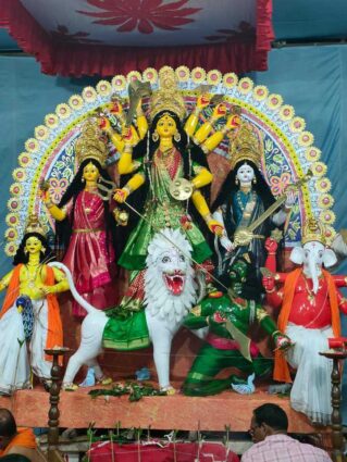 আজ ১০ অক্টোবর বৃহস্পতিবার মহা সপ্তমী পুজা