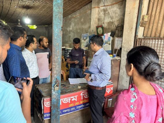 ঠাকুরগাঁওয়ে ডিমের বাজার দ্রব্যমূল্য মনিটরিং টাস্কফোর্সের অভিযান
