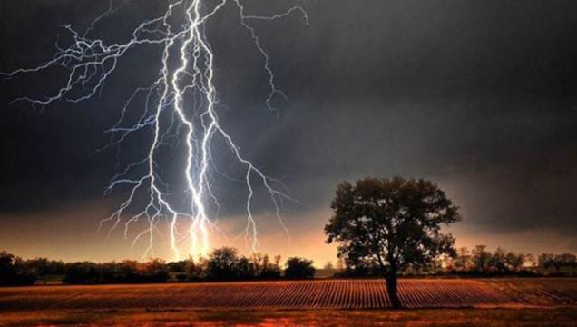 বগুড়ায় ফুটবল খেললার সময় বজ্রপাতে দুই শিক্ষার্থী নিহত: আহব-৭