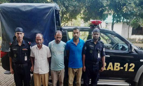 বগুড়ায় র‍্যাবের অভিযানে ১৯৫০ পিস বুপ্রেনরফিন ইনজেকশনসহ গ্রেফতার-৩