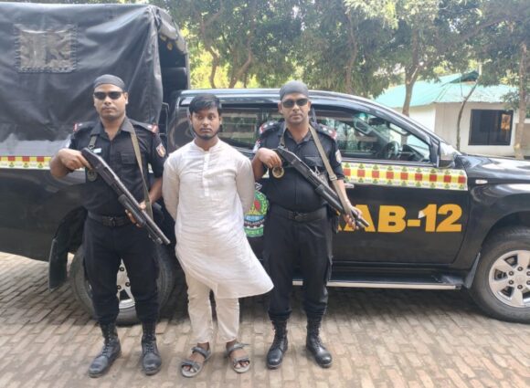 ডাকাত নয়, সালমা খাতুনকে হত্যা করে ফ্রিজে রেখেছিল নিজের ছেলে