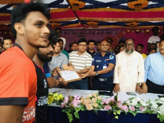 রায়পুরায় ফুটবল টুর্নামেন্টের ফাইনাল খেলা অনুষ্ঠিত