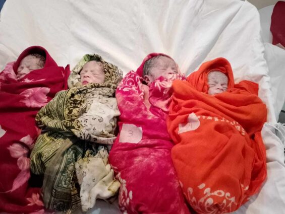 সাভারে এক সঙ্গে চার কন্যা সন্তানের জন্ম দিলেন এক জননী