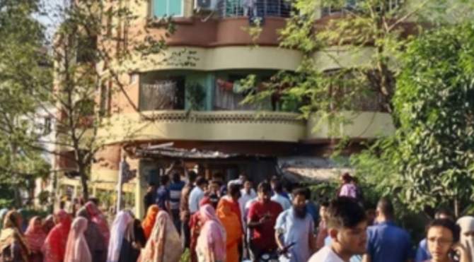 বগুড়ায় ডিপ ফ্রিজে মিললো হাত-পা বাঁধা সালমার নিথর দেহ