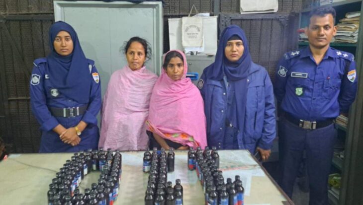 সান্তাহারে ট্রেনে অভিযান চালিয়ে ফেনসিডিলসহ নারী মাদক কারবারি গ্রেপ্তার