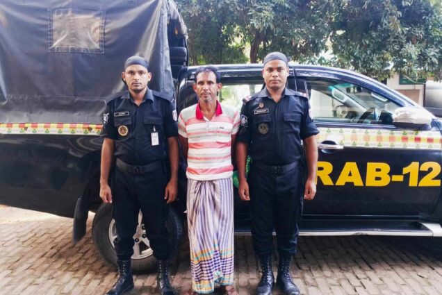 বগুড়ার মুদি ব্যবসায়ী আঃ বাছেদ হত্যা মামলার আসামী গ্রেফতার