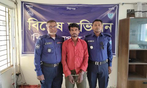 বিশ্বম্ভরপুর থানা পুলিশের অভিযানে বালু ভর্তি ড্রামট্রাকসহ ১জন আটক