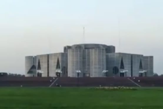 ত্রয়োদশ সংসদ নির্বাচনে ঠাকুরগাঁও-২ আসনে মুখরোচক গল্পে চায়ের আড্ডায় ভোটের সমীকরণ