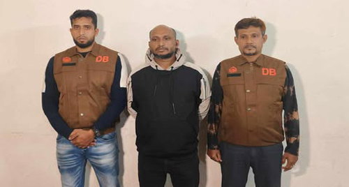 সাভারে শীর্ষ সন্ত্রাসী কথিত বিএনপি নেতা মোশারফ গ্রেপ্তার