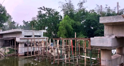 কক্সবাজারের ঈদগাঁওতে নাসী খালের উপর ব্রীজের কাজ শুরু