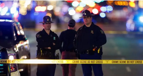 যুক্তরাষ্ট্রে গাড়ি হামলায় নিহত অন্তত ১৫, সন্দেহ ভাজন ব্যক্তি গুলিতে নিহত