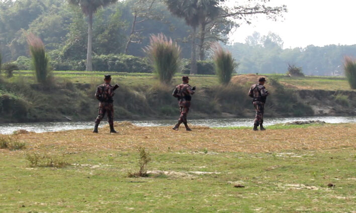 ঠাকুরগাঁও বালিয়াডাঙ্গী সীমান্তে বিএসএফের হাতে সাবেক সেনা কর্মকর্তা আটক