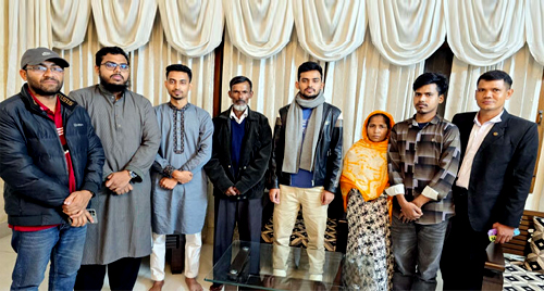 ফেলানীর পরিবারের দায়িত্ব নিলেন উপদেষ্টা আসিফ মাহমুদ