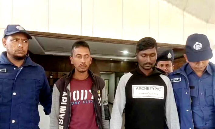 নওগাঁয় ডাকাতি করতে গিয়ে গৃহ বধূকে দলবেঁধে ধর্ষণ গ্রেপ্তার ৭