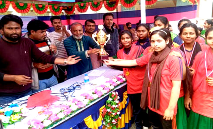 ভূরুঙ্গামারীতে বালিকা ফুটবল টুর্নামেন্টের ফাইনাল খেলা