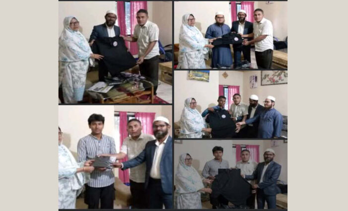 সরকারী নিবন্ধিত ঈদগাঁও যুব ঐক্য পরিবারের উদ্যোগে নতুন টি-শার্ট বিতরন