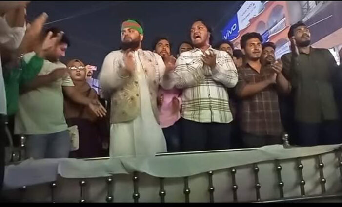 ফরিদপুরে আমীলীগকে নিষিদ্ধ ও বিচারের দাবিতে খাটিয়া মিছিল